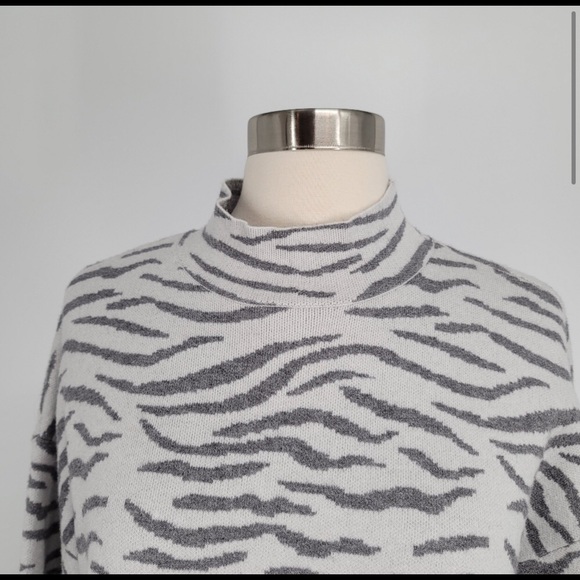 Anthropologie Lizzie Zebra Print Sweater 1X - Picture 3 of 7